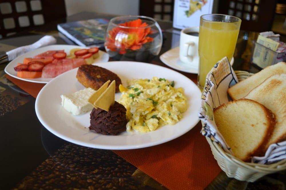 Hotel Villa Florencia Zona Rosa San Salvador Eksteriør billede